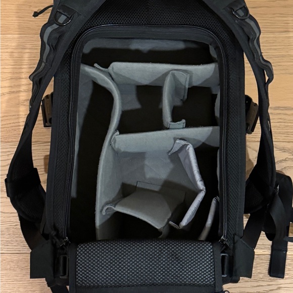 Chrome camera Backpack - Picture 9 of 9